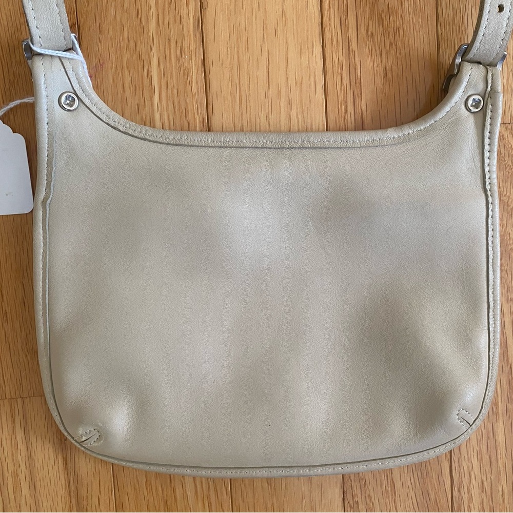 Vintage Coach Cream Leather Cross Body Bag - Picture 2 of 9